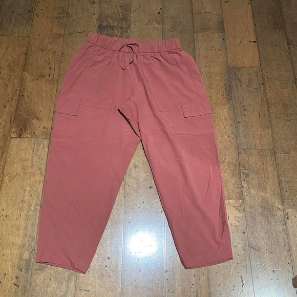 Old Navy Pants - Old Navy active pink stretch tech wide leg joggers Size S